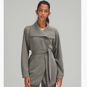 Lululemon NWT Softstreme Belted Wrap Sz XS/S